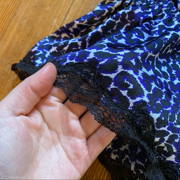 VS Silky Romper - Picture 5 of 11